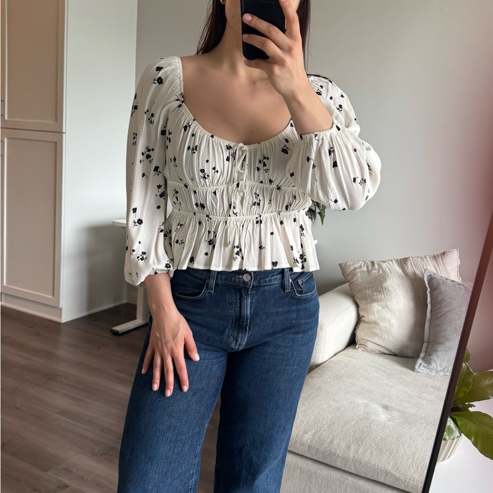 Astr White Floral Smocked Peplum Puff Sleeve Top